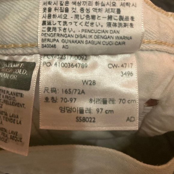 High Waist Button Fly Levi's Cutoffs - Light Wash - W28 - Picture 7 of 7